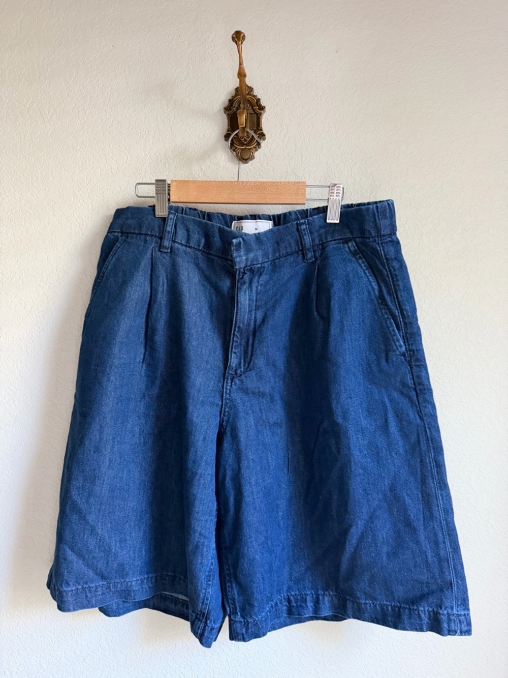 GAP Women's Dark Blue Pleated Denim Bermudas